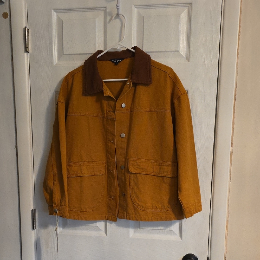 Womens Barn Jacket, New Without Tags,Tan Size Small